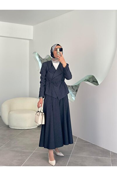 BÜRDE سترة مزدوجة الصدر طية صدر السترة بدلة نسائية باللون الأزرق الداكن مع تنورة