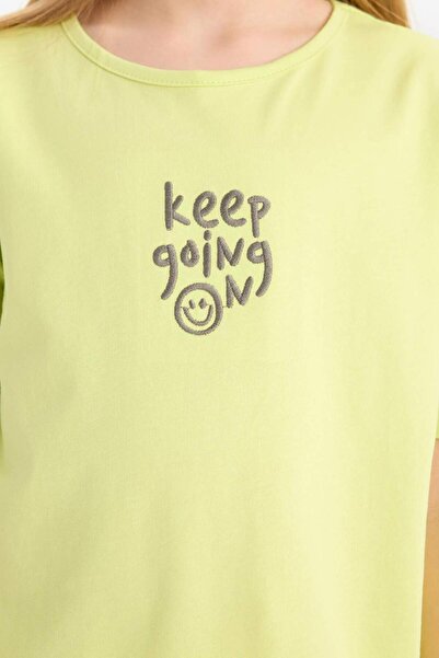 DeFacto Kız Çocuk Pijama Takımı Nakışlı Kısa Kollu Üst Kareli Uzun Alt C1954A825SM