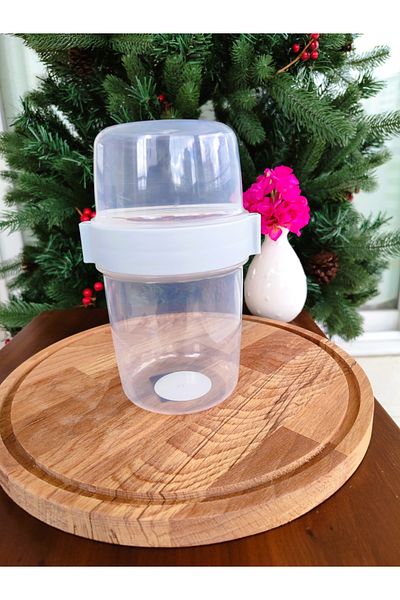 Madame Coco Arles Snack Container