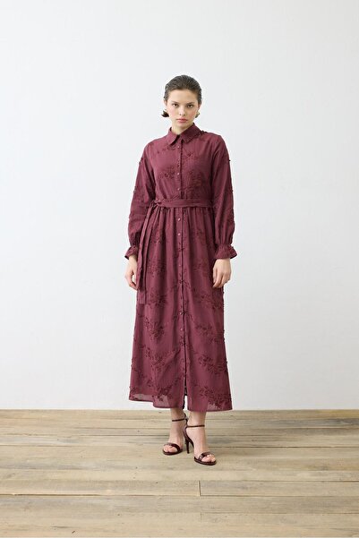 TERZİ DÜKKANI BELLA APLİK DETAYLI BRODE ELBİSE BORDO