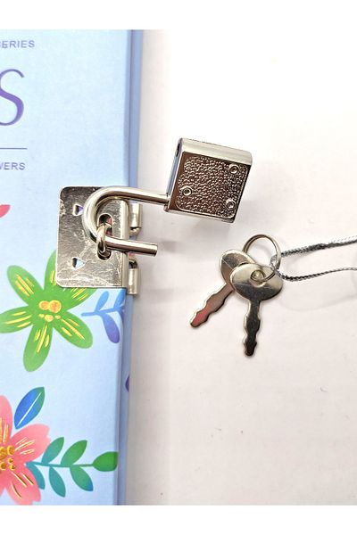 Limmy Flowers Scrapbook (Daily) Locked Notebook 80 Sheets - Green