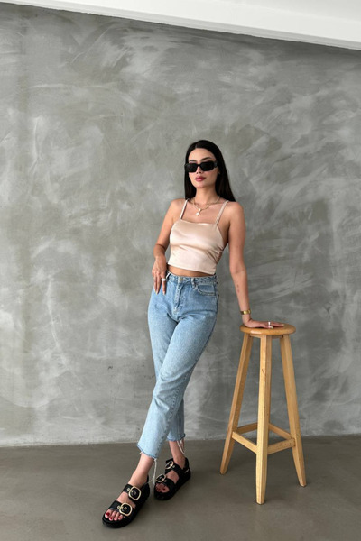 oshebu Brown – Women's Strappy Crop Blouse