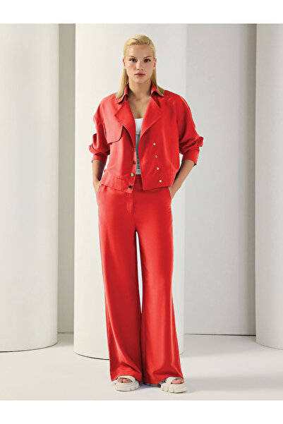 Unique - ЧЕРВОНА КУРТКА З МЕТАЛЕВИМИ ГУДЗИКАМИ