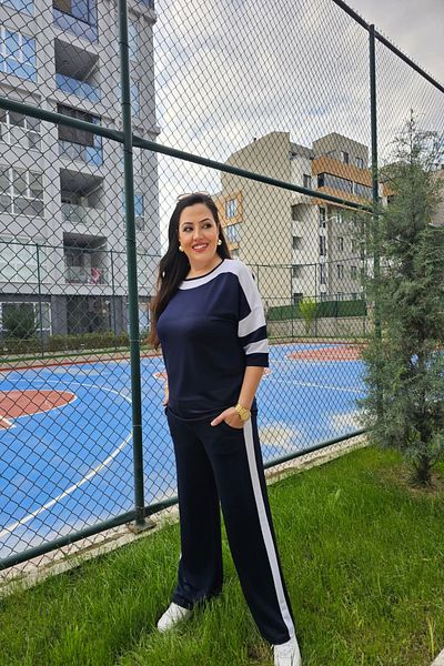 xlargebutik ملابس نسائية مقاسات كبيرة، أزرق داكن وأبيض، مجموعة أنيقة ومريحة
