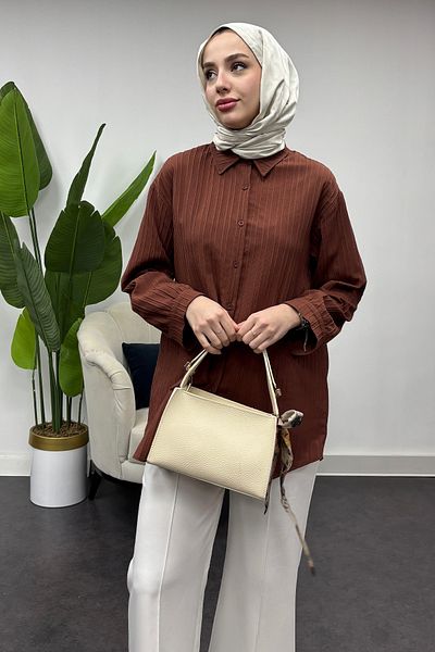 Tesettür Diyarı Риза с право закопчаване с копчета - Кафява