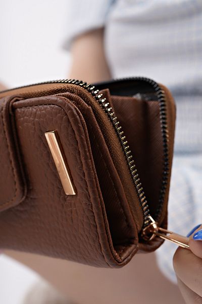 MUGGO Cheko Zippered Card Holder Women's Wallet with Coin and Paper Money Compartment