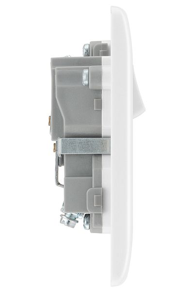 BG NEXUS Electrical Single Switched Power Plug Wall Socket, Round Edge, White Moulded, 1 Way