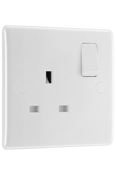 BG NEXUS Electrical Single Switched Power Plug Wall Socket, Round Edge, White Moulded, 1 Way