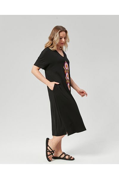Şans Women's Plus Size Black V-Neck Embroidery Embroidered Short Sleeve Dress with Pockets