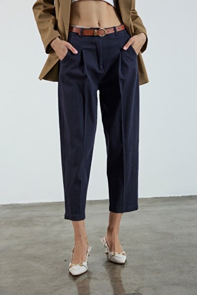 Suziş Жіночі джинси KADIN KEMERLİ LACİVERT KOT PANTOLON 51088