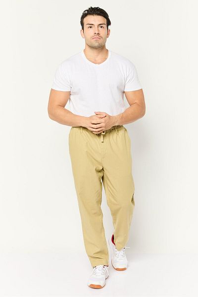 GAZZARRİNİ Men Regular Fit Solid Chino Pants, Beige