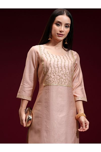 Vishudh By Styli كورتا مستقيمة مطرزة بالترتر بتصميم نير مزهر