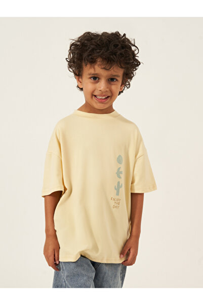 Styli تي شيرت بطبعة جرافيكية كبيرة الحجم