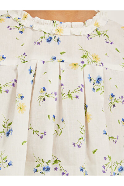 Styli Floral Printed Sleeveless Pleated Top