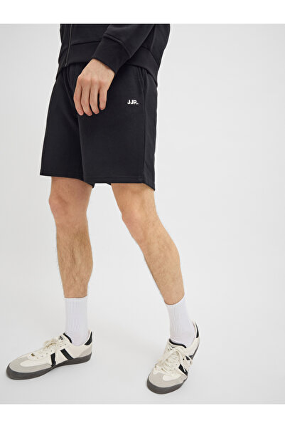Rebel Solid Mid Rise Regular Fit Shorts