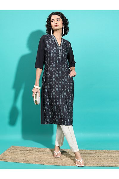 Vishudh By Styli Women Black Geometric Flared Sleeves Thread Work Kurta