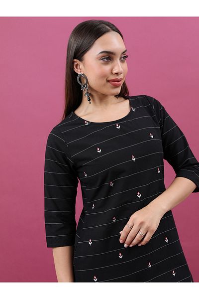 Vishudh By Styli Floral Embroidered Pure Cotton Straight Kurta