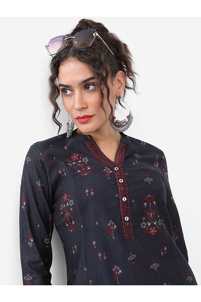 Vishudh By Styli Floral Printed Thread Work Kurta