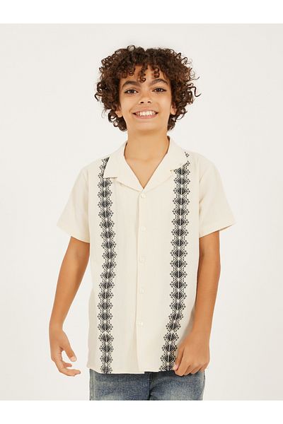 Styli Embroidered Collared Short Sleeve Shirt