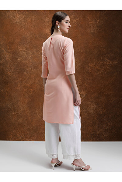 Vishudh By Styli Peach-Coloured Floral Yoke Design Embroidered Straight Kurta