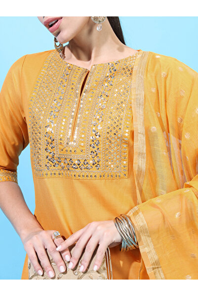 Vishudh By Styli Women Yellow Embroidered Kurta Set
