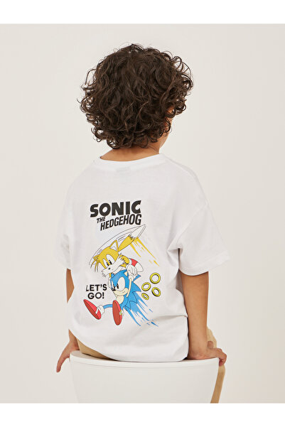 Styli تي شيرت سونيك جرافيكي مطبوع عليه رسوميات سونيك بأكتاف منسدلة ومقاس كبير