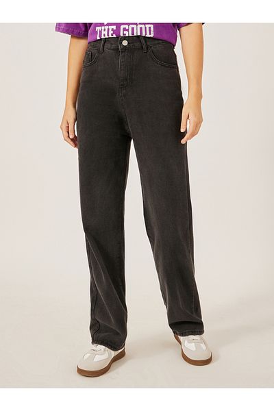 Styli Mid Rise Five-Pocket Straight Fit Jeans