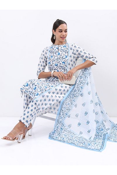 Vishudh By Styli Women White & Blue Floral Printed Kurta Set