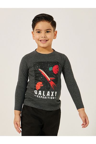 Styli Graphic Print Round Neck T-Shirt