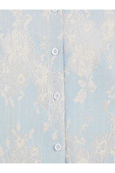 Styli Lace Boxy Buttoned Top