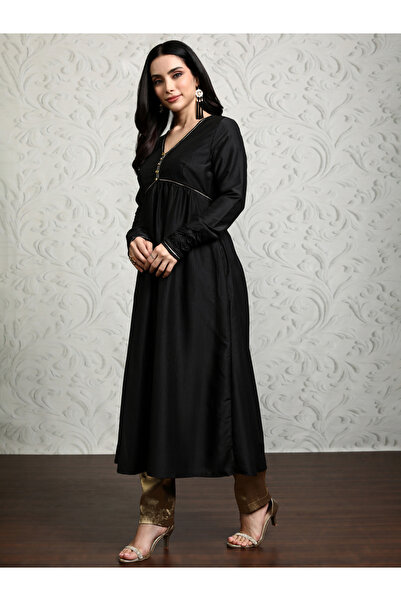 Vishudh By Styli Black Solid Polyester V-Neck Kurta for Festive Occasions