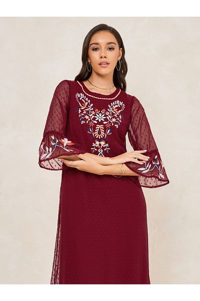 Styli Embroidery Detail Dobby Shift Maxi Dress