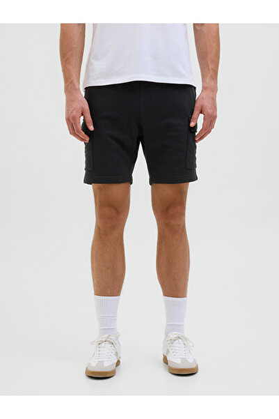 Rebel Mid Rise Regular Fit Cargo Shorts