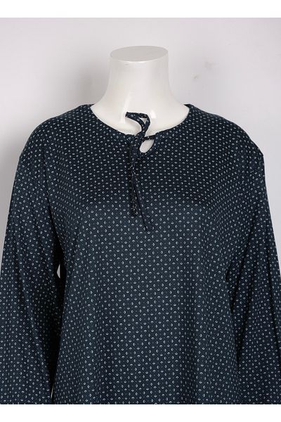 MUSTÜN Lace Blouse