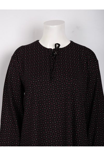 MUSTÜN Lace-up Collar Blouse