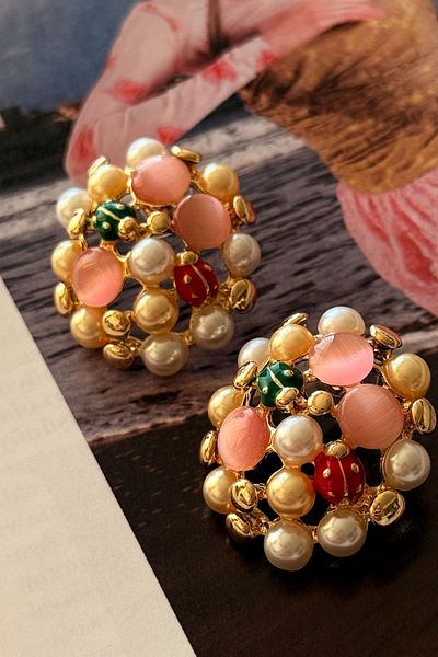 Trendy Butik Vip Pearl Model Mineli حلق الحظ