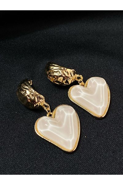 Passionis Jewelry Pearlescent Gold Detailed Heart Earrings