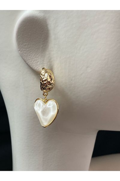 Passionis Jewelry Pearlescent Gold Detailed Heart Earrings