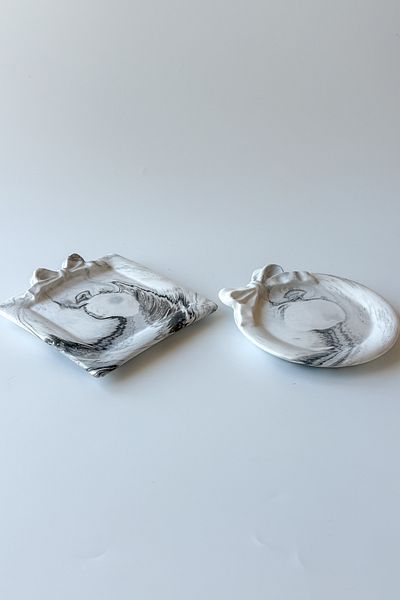 sin istanbul 2-Piece Bow Mini Plate Marble Pattern