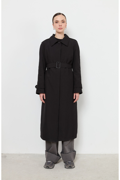 Fatma Atasoy Tek Sıra Düğmeli Siyah Trençkot