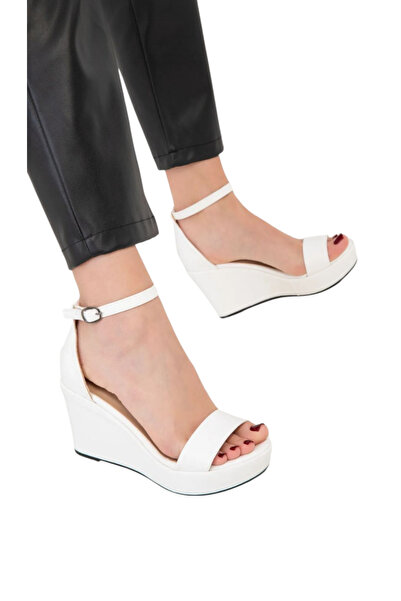 AYDOĞDU by ünal Λευκά καθημερινά πέδιλα με σφήνα τακούνι - 5000