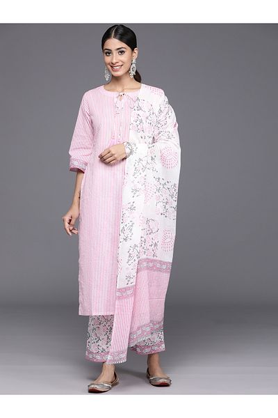 Libas By Styli طقم كورتا مخططة مطبوعة مع بنطلون متوسط الارتفاع ووشاح