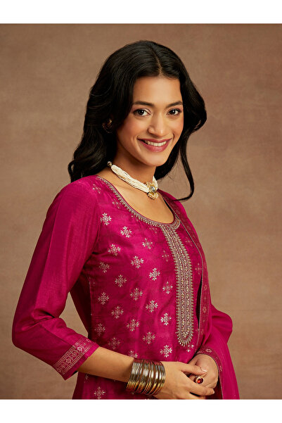 Libas By Styli Printed Straight Kurta and Solid Trouser with Chiffon Dupatta Set