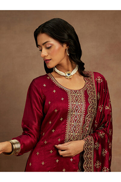 Libas By Styli Embroidered Straight Kurta and Solid Trousers with Dupatta Set