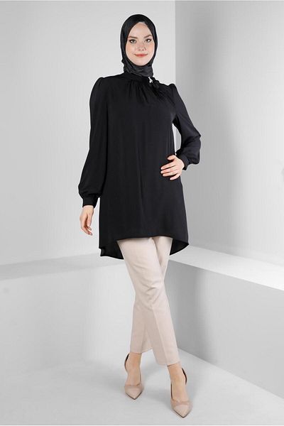 Alvina ASYMMETRIC CUT TUNIC WITH FLOWER ACCESSORY 43610