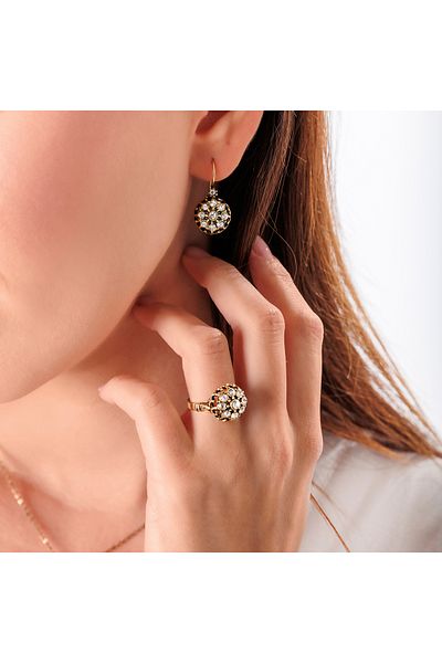 Atelier LEO Handmade Jewellery طقم مجوهرات كلاسيكي على شكل زهرة وردية مصنوع يدويًا من حجر الكريستال النحاسي لا يسبب التلطيخ