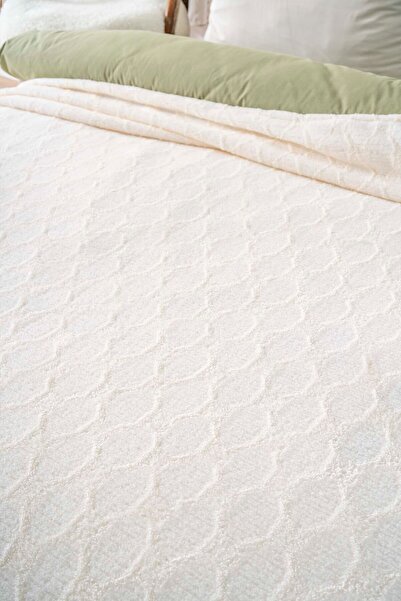 Rivaİstanbul Allen Jacquard Raschel Geometric Double Punch Bedspread
