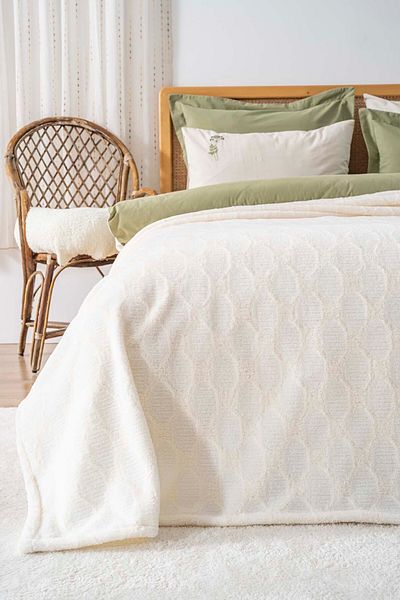 Rivaİstanbul Allen Jacquard Raschel Geometric Double Punch Bedspread