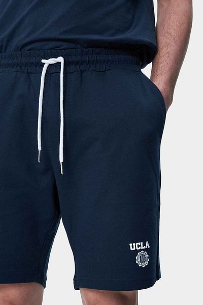 UCLA Fowler شورت محبوك باللون الأزرق الداكن للرجال