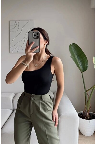 Mon Astre Tek Omuzlu Dantel Detaylı Body